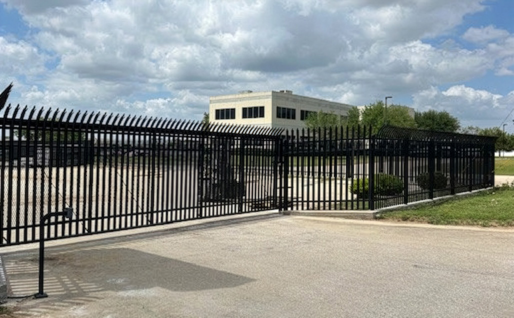Completed commercial fence installation in Dallas